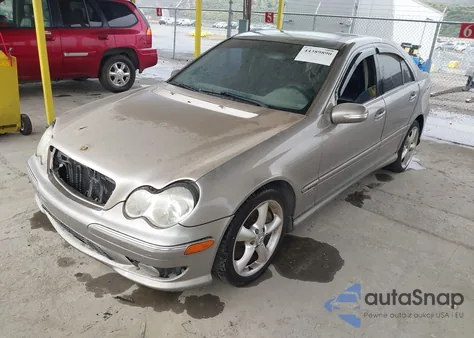 2005 Mercedes-Benz C 230 Kompressor Sport z USA, uszkodzony, nr VIN WDBRF40J65F647575